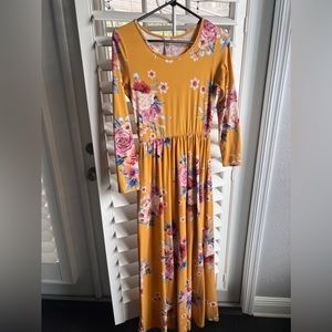 Yellow Maxi floral dress | worn once | size small